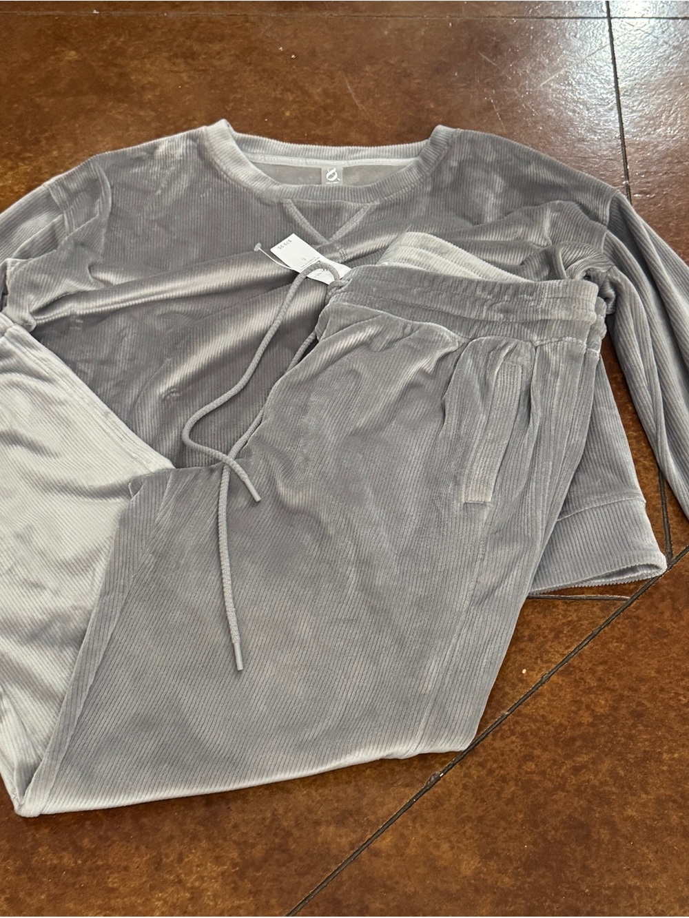 Lou & Grey Light Gray Plush Velour Pajama Set